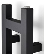 Grzejnik łazienkowy TERMA EASY 64x20cm, moc 124W , podłączenie SX Czarny RAL 9005 WGEAS064020K9M5SX