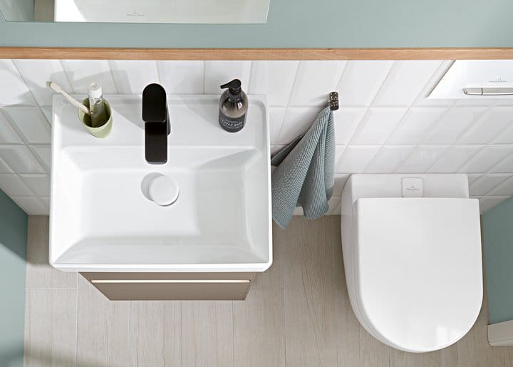 Miska wisząca VILLEROY&BOCH SUBWAY 2.0 56cm, DirectFlush, ViFresh, CeramicPlus, biała 5614A1R1